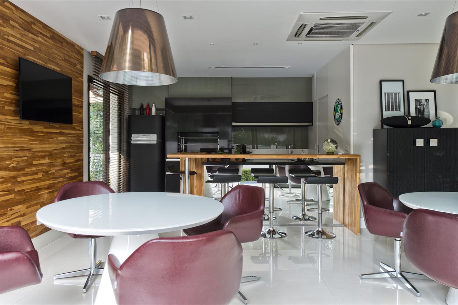 现代简约之家 | Curitiba 的钢铁魅力-8