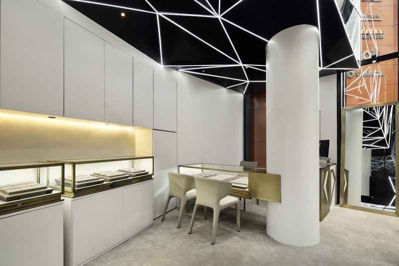 核心商圈“钻石礼盒”珠宝店-8