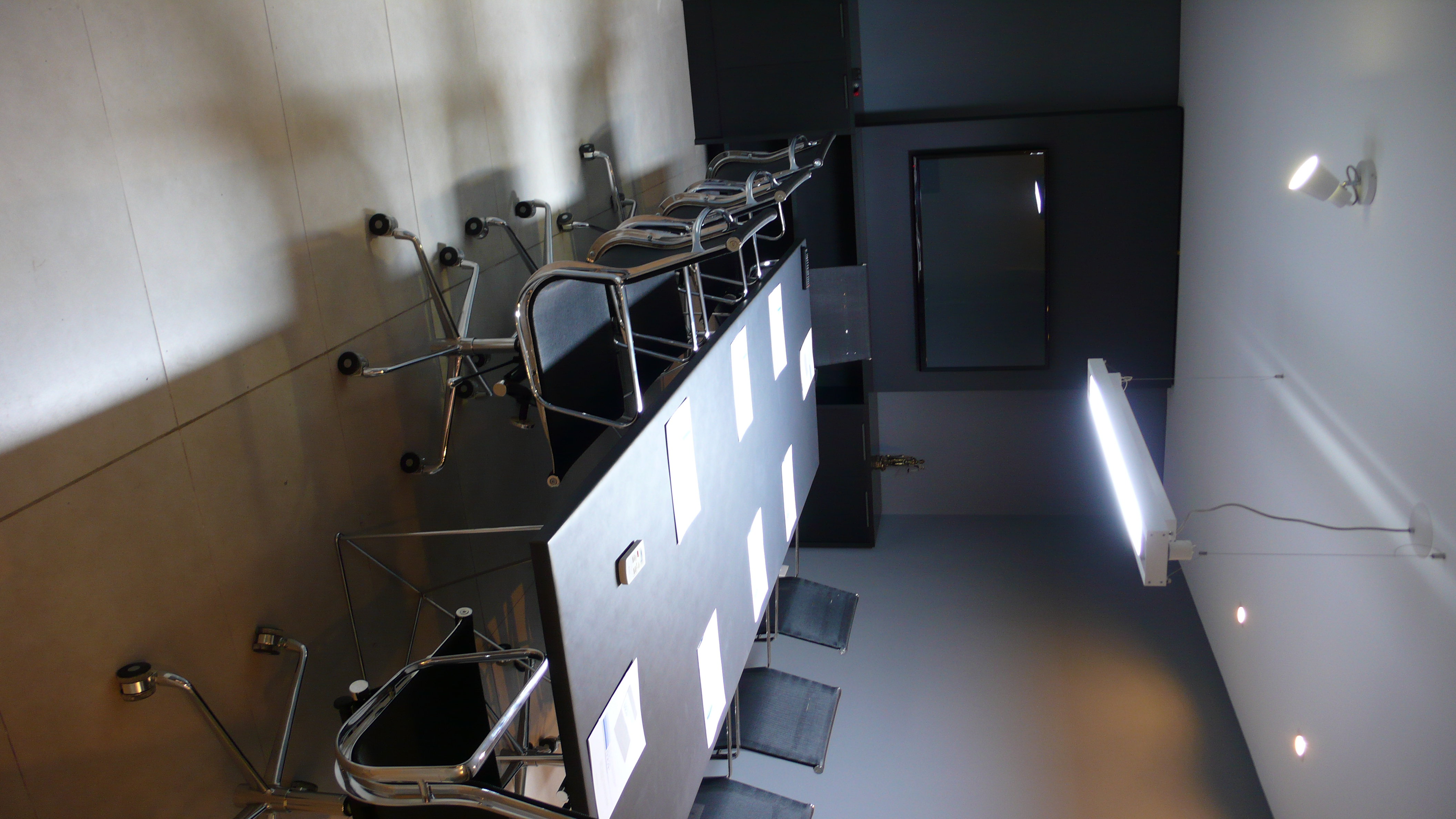 年轻律师的专业办公室设计-12