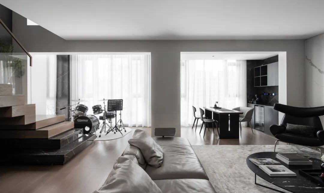 黑白空间碰撞 · 温州私宅·白麓城的理性与诗意丨中国温州丨温州未加软装设计,温州大墨空间设计-19