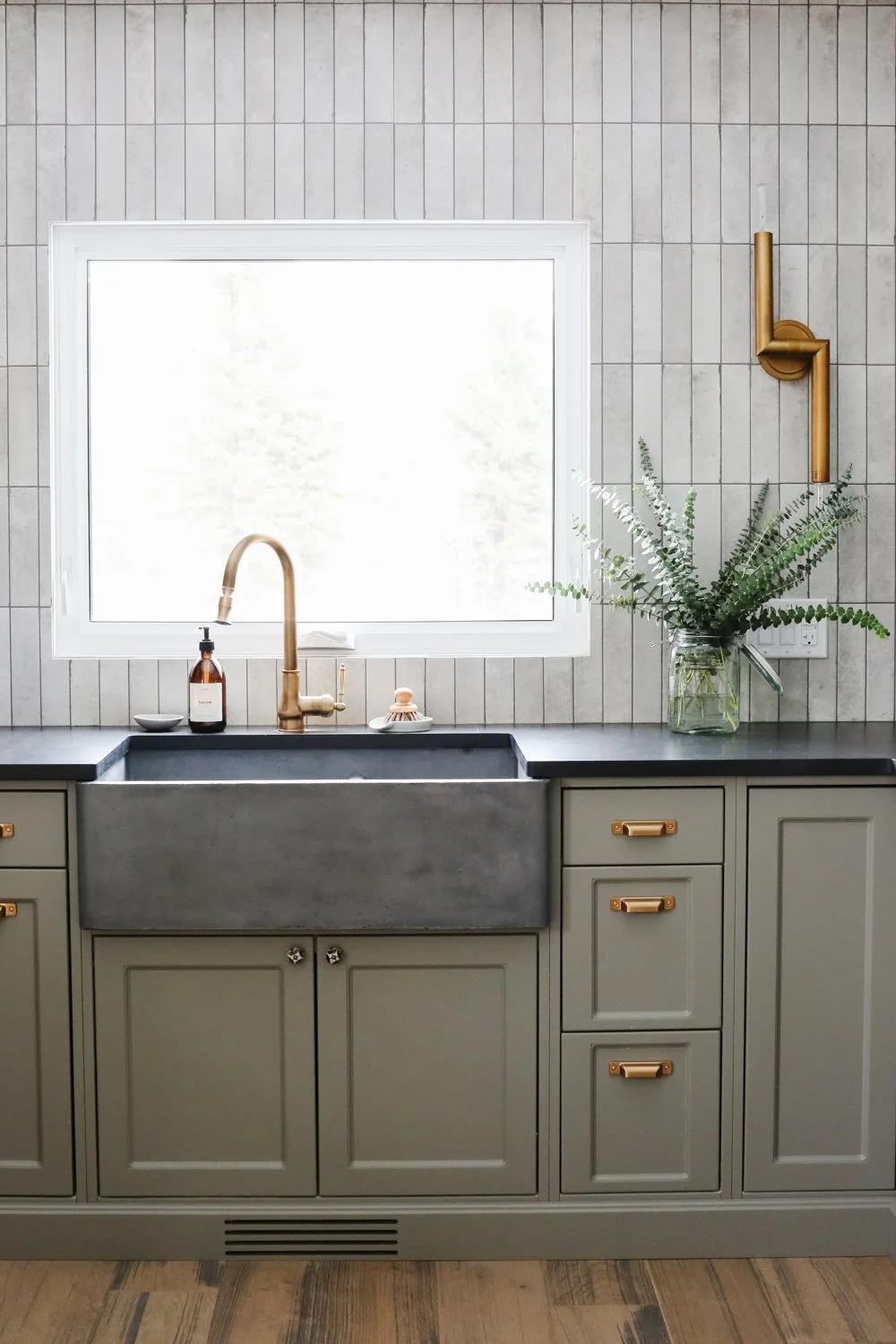 Farmer's Daughter Interiors & Design  - Midcentury Farmhouse -2