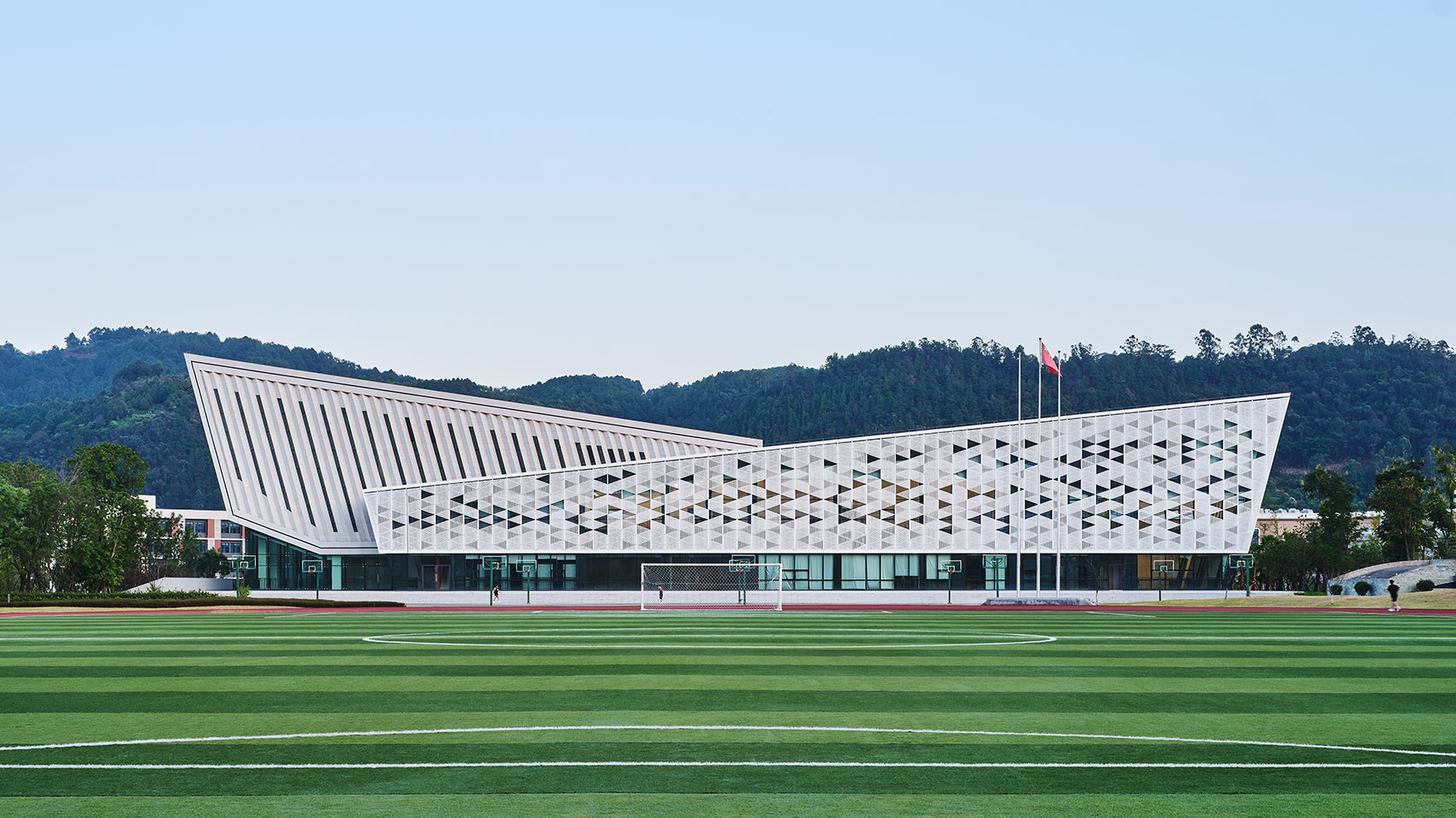 成都外国语学院宜宾校区综合体育馆丨中国宜宾丨同济大学建筑设计研究院(集团)有限公司-24