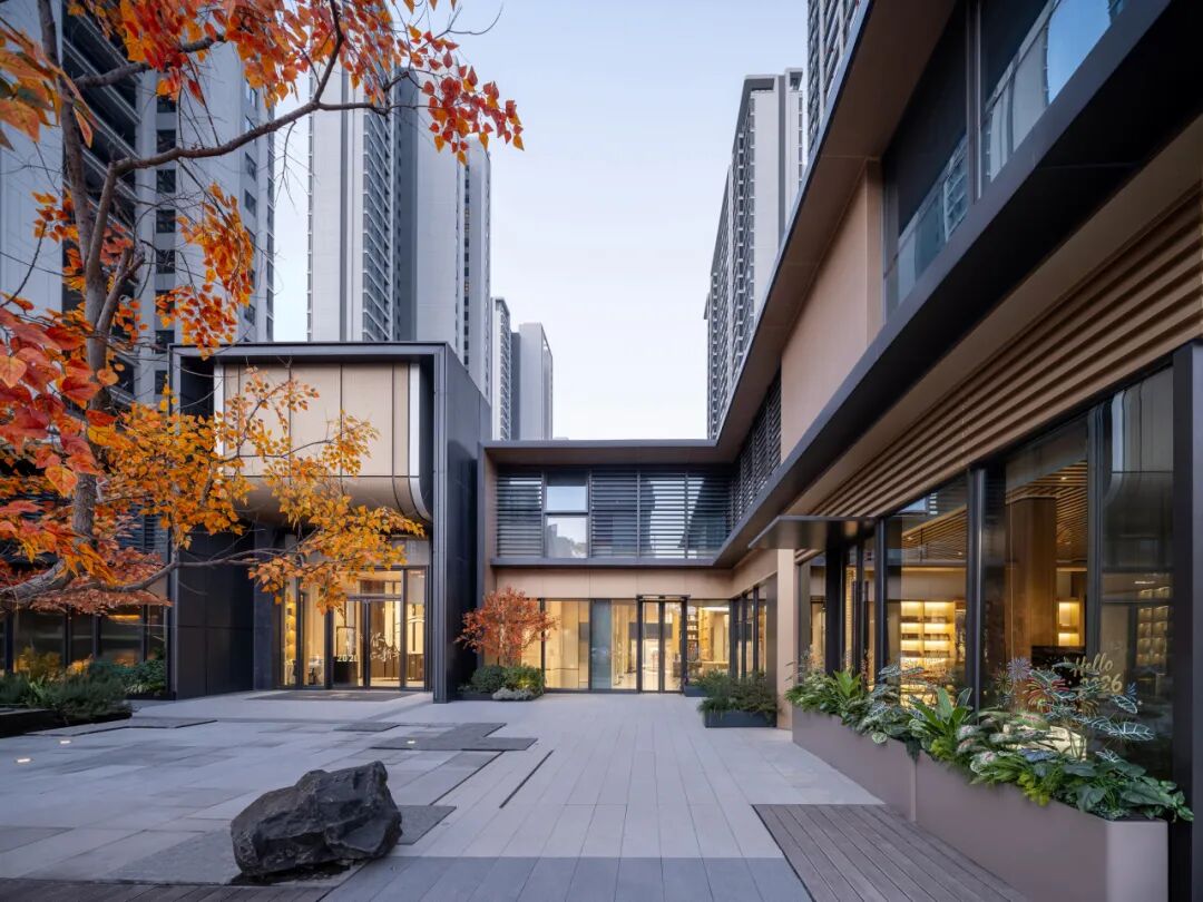 武汉联投·燕语光年丨中国武汉丨建筑 PTA 上海柏涛,景观重庆蓝调,室内四川山雨青杉-13