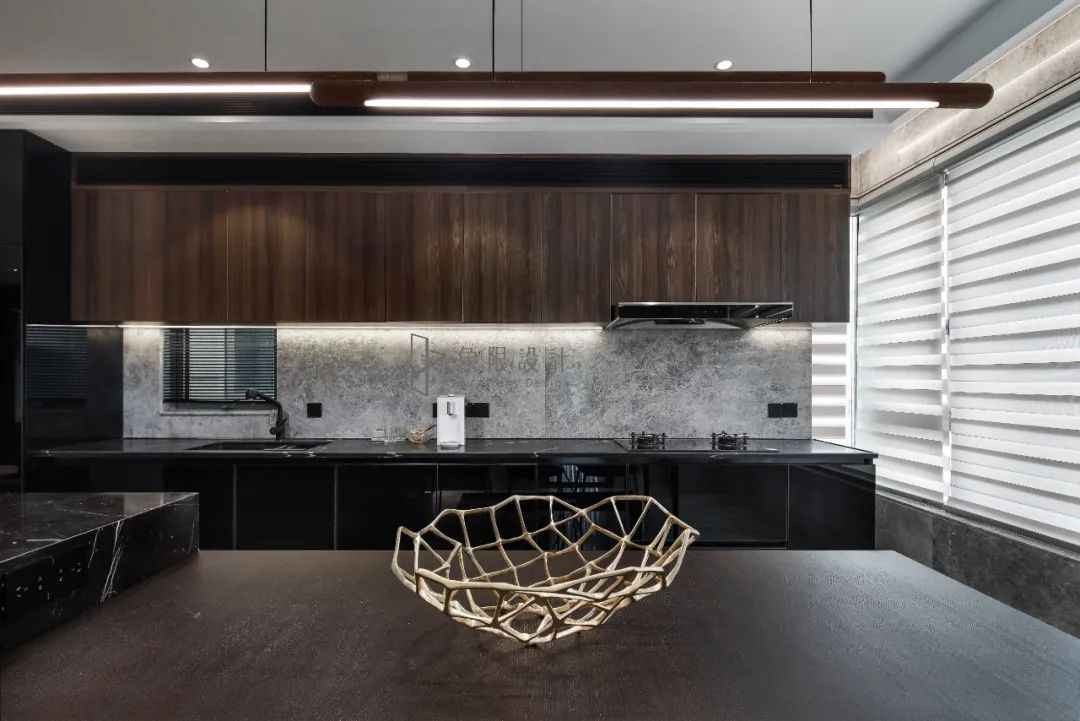 香港兴业御缇湾现代简约复式别墅设计-21