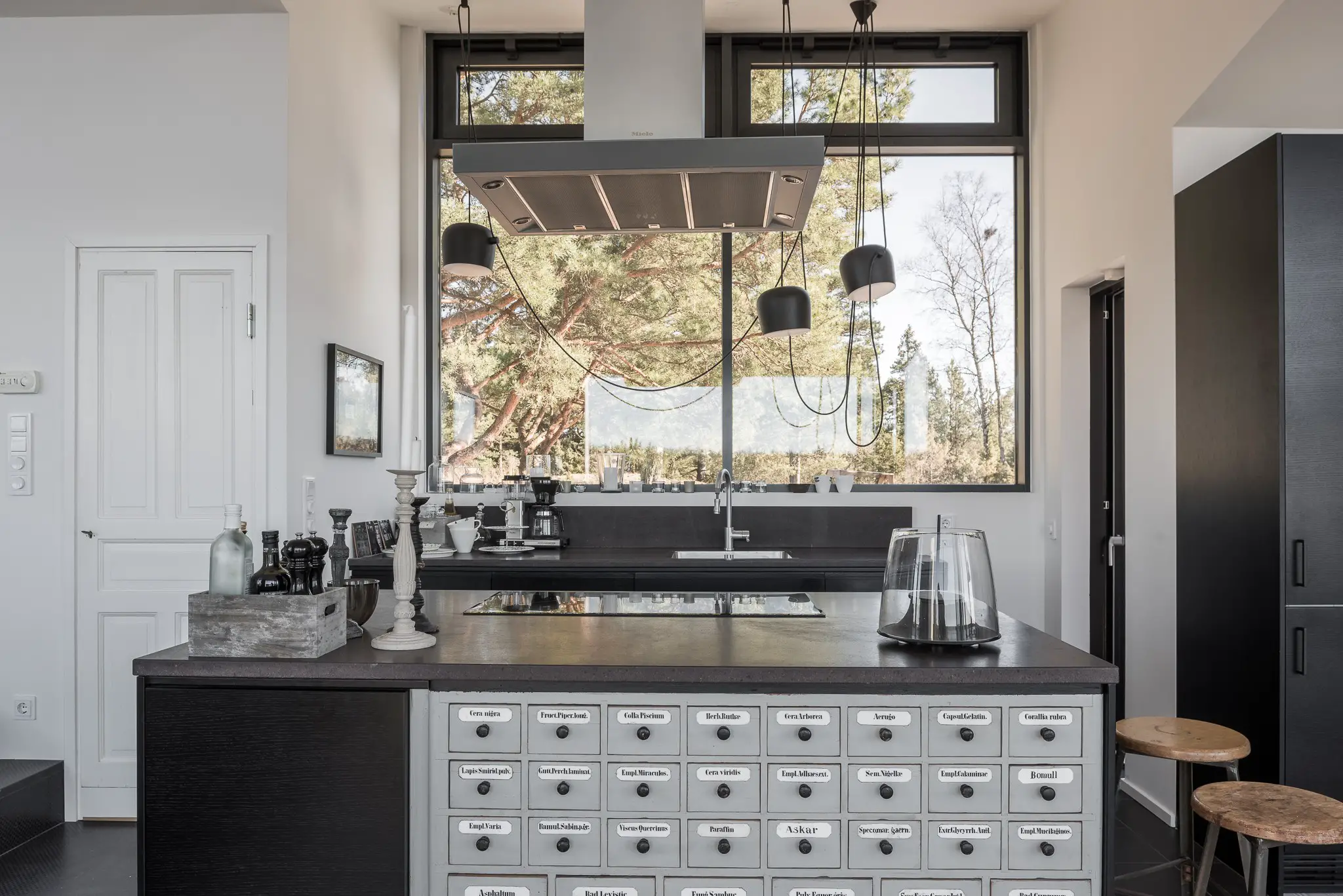 瑞典湖泊度假屋 | 梦幻般的水边度假胜地-12