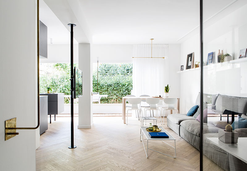 以色列玻璃立方体公寓，创新设计打造独立办公空间-2