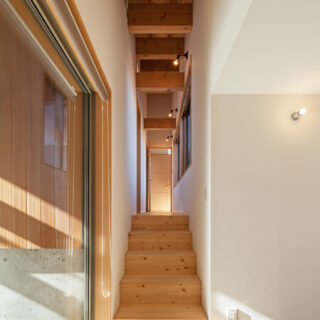 芦ノ湖高原の家丨株式会社米村和夫建築アトリエ-14