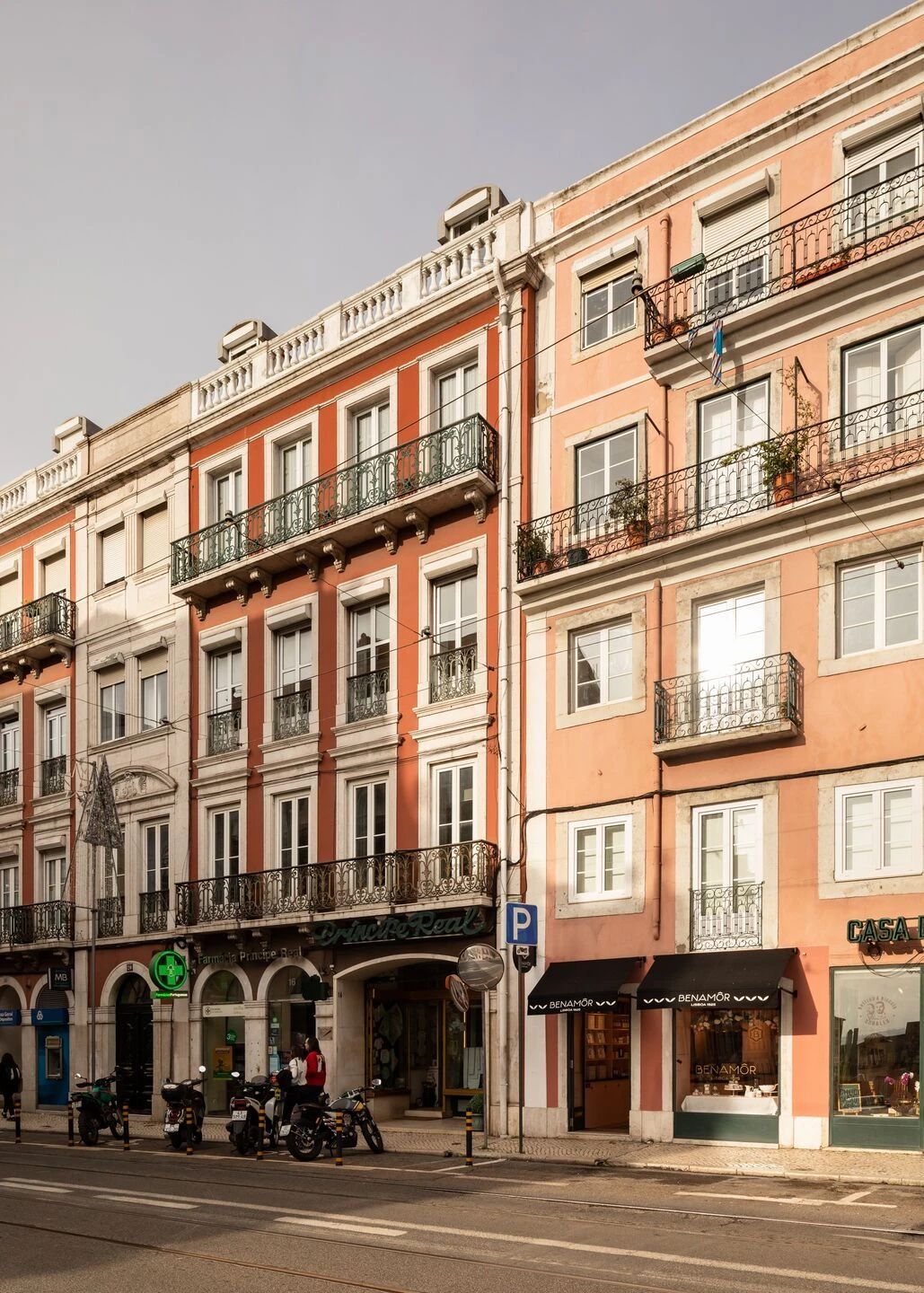 贝纳姆粉色商店 · 浪漫女孩心的魔法美容空间丨葡萄牙里斯本-51