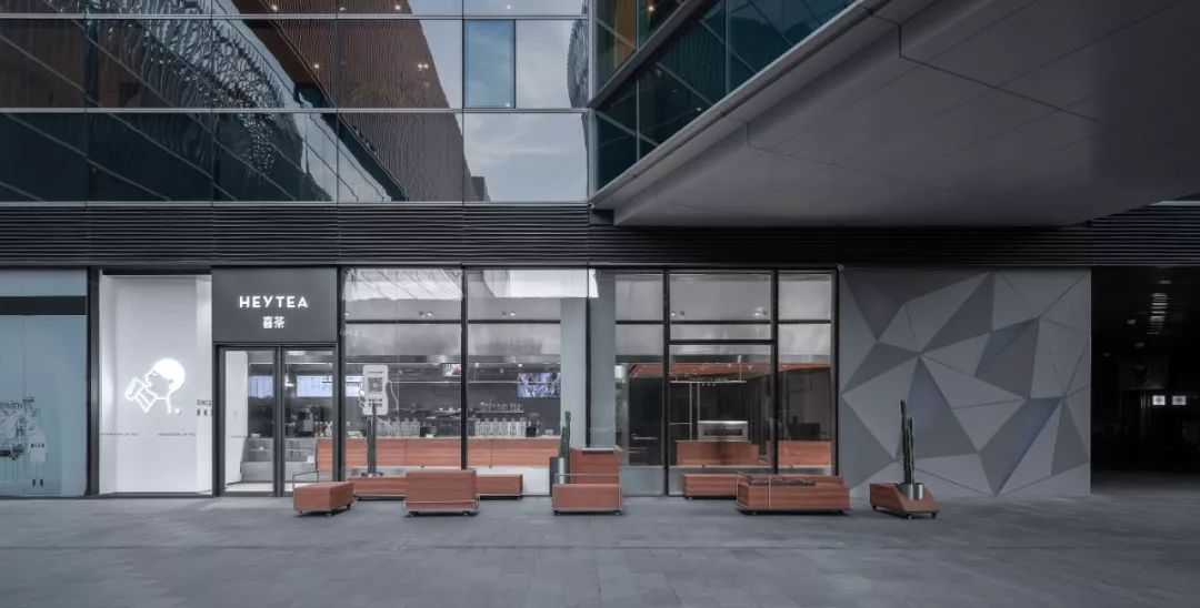 喜茶新天地店：本土与传统，谁说做不出先锋与创新！-6