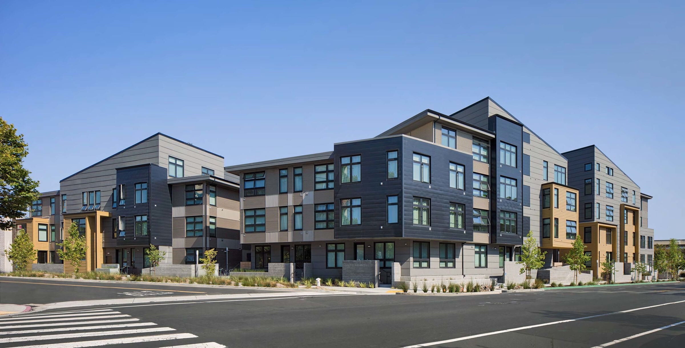 加州 Emeryville 新型混合住宅，工业风与居住功能的完美结合-9