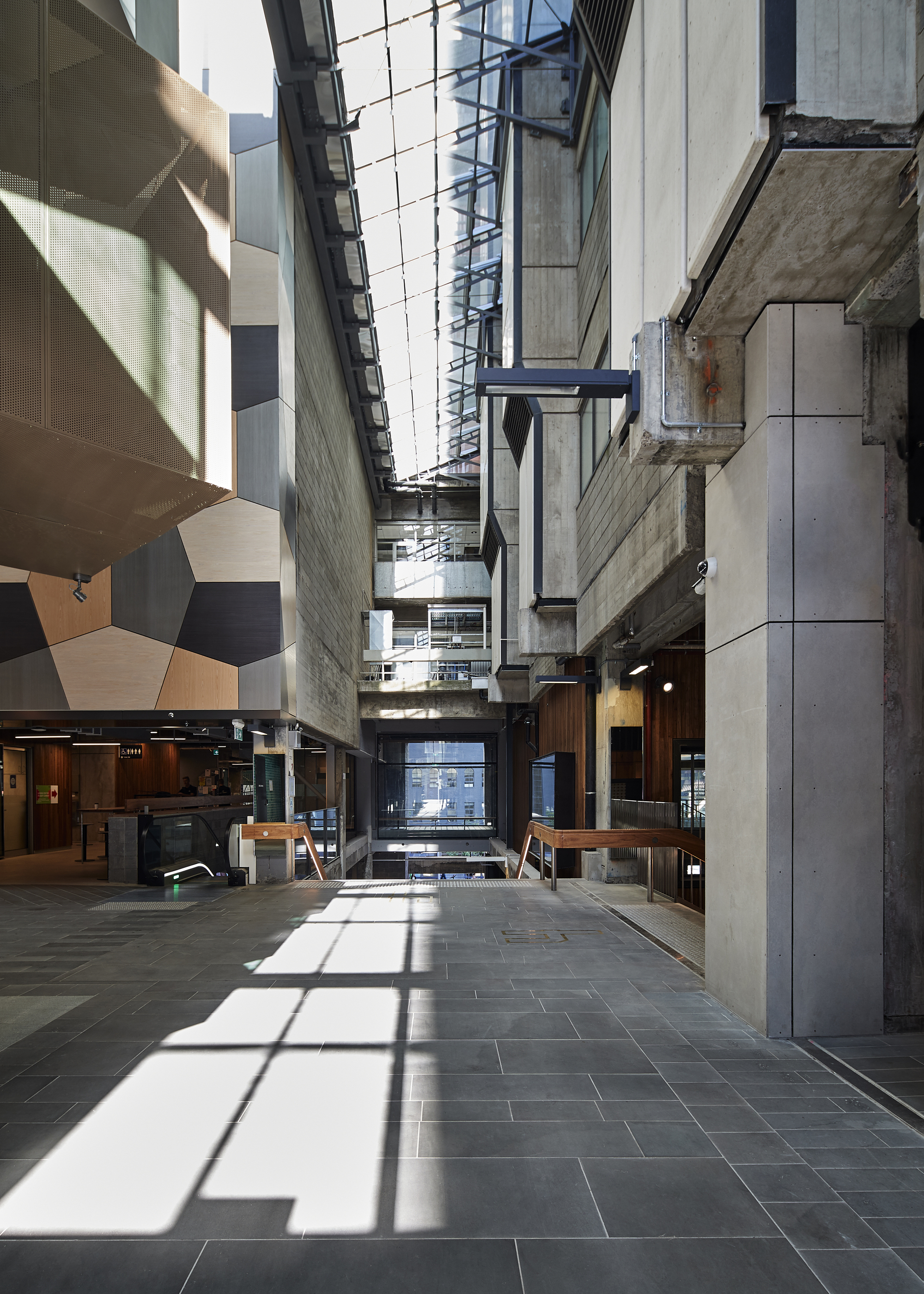 皇家墨尔本理工大学新学术街-22