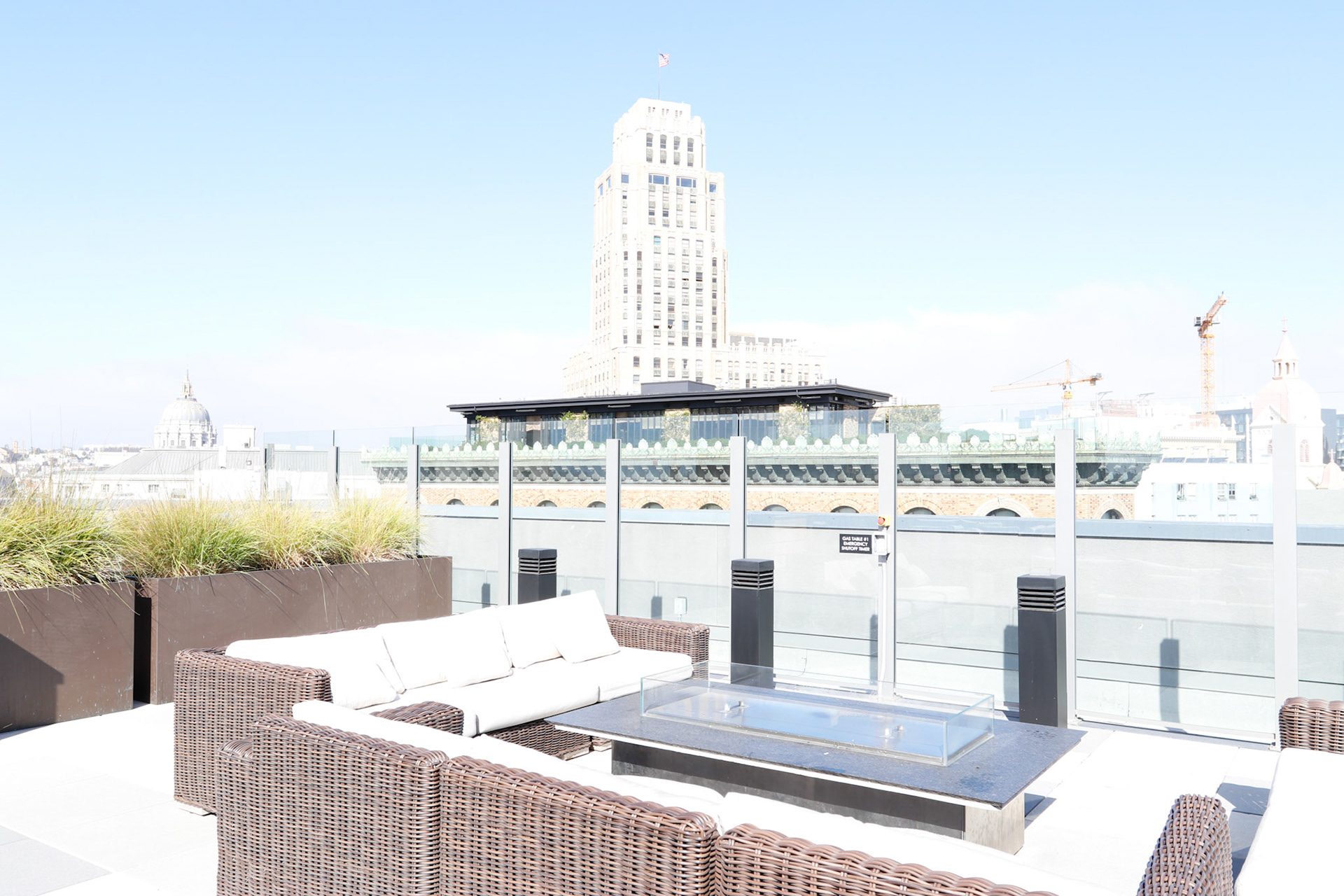 Market St, SF. 94103. AEB 5 Brackets-64