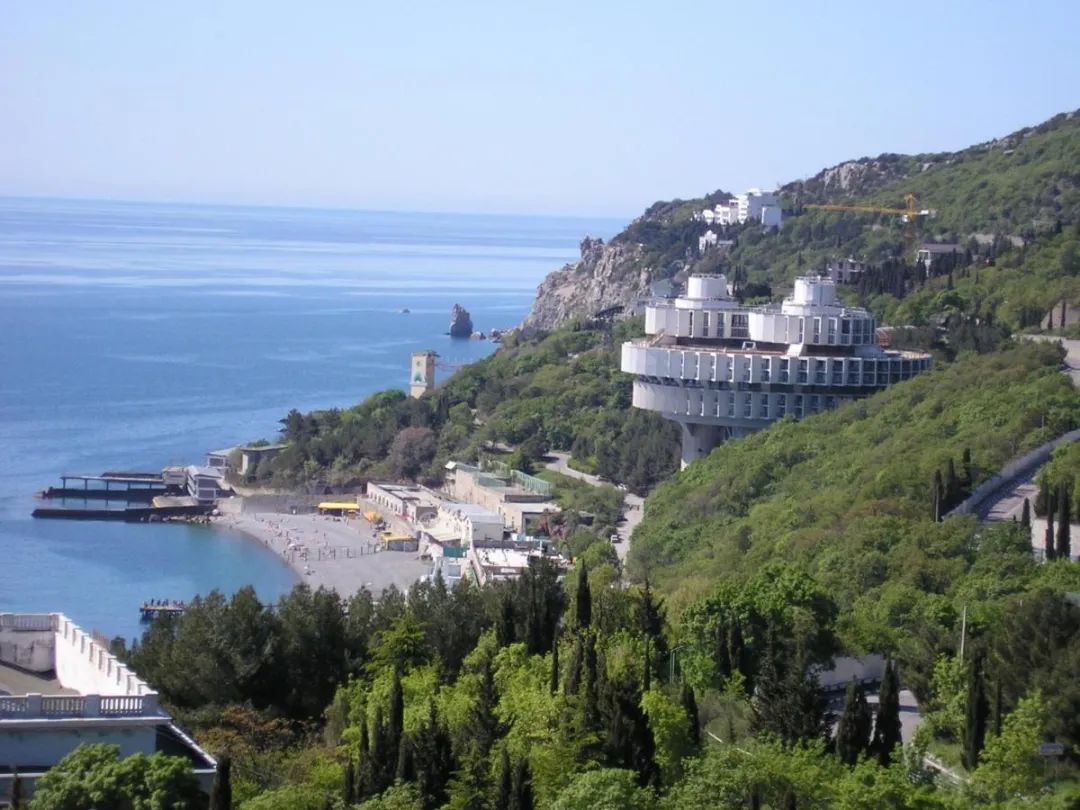 苏联粗野主义建筑及雕塑作品赏析丨多位设计师-39