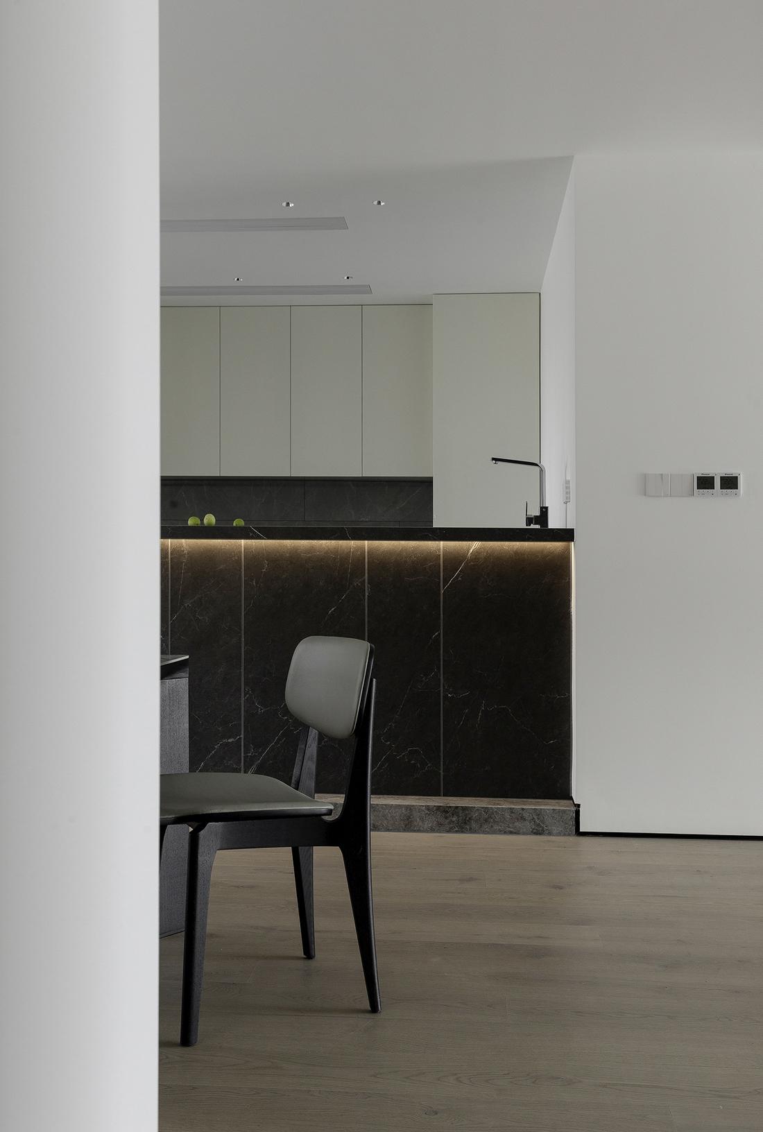 剑桥湾大平层 · 简约空间的纯粹之美-15