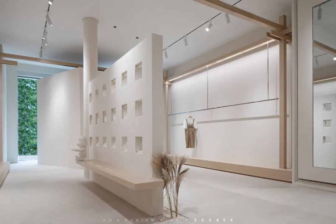 打破重组构建新秩序,南京 100㎡童装店设计展示创新空间美学-52