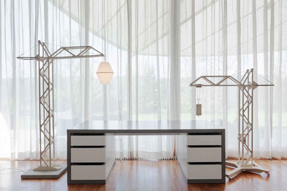 儿童房设计 | “升降屋”的收纳与艺术完美结合-9