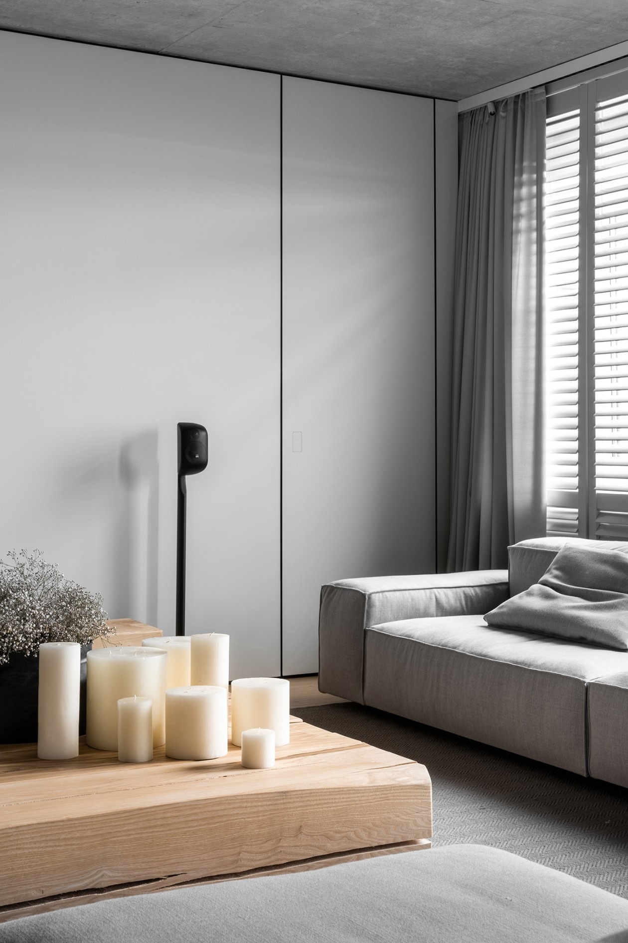 极简轻工业风公寓设计丨line architects-9