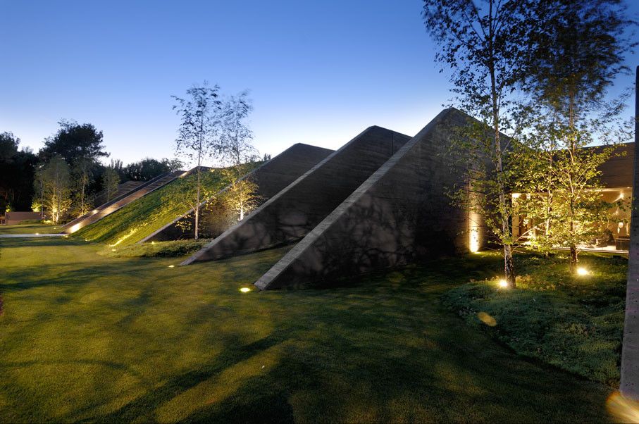 Madrid 郊区混凝土住宅-25