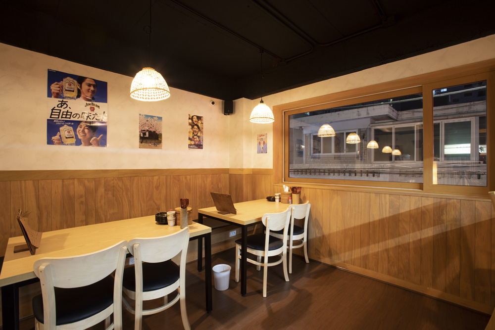 오사카철판쥬리 | 独特木质内饰的 20 坪极简餐厅设计-9