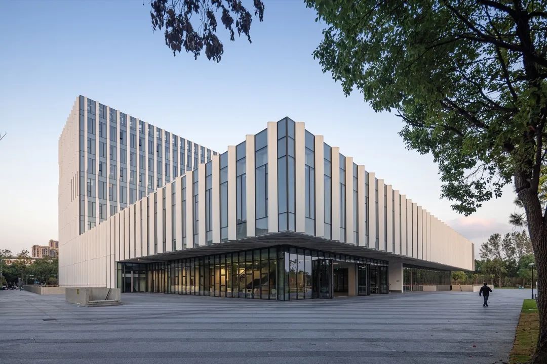 麟和建筑新作｜同济大学艺嘉楼-39