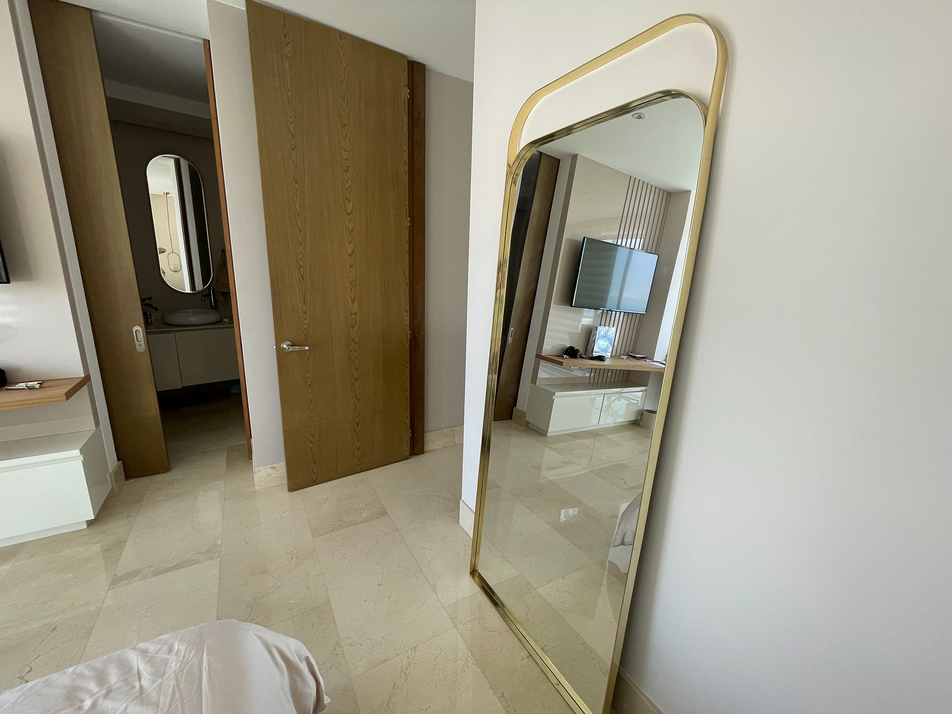 Carmina - Mirror Design-105