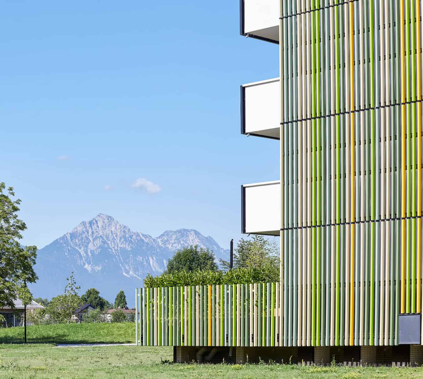 玛格兰自由空间
注:Freiraum常见意为自由空间 ,Ma·glan推测可能是人名、地名或特定名称,因没有更多背景信息,直接音译为玛格兰 丨奥地利萨尔茨堡丨kadawittfeldarchitektur-22