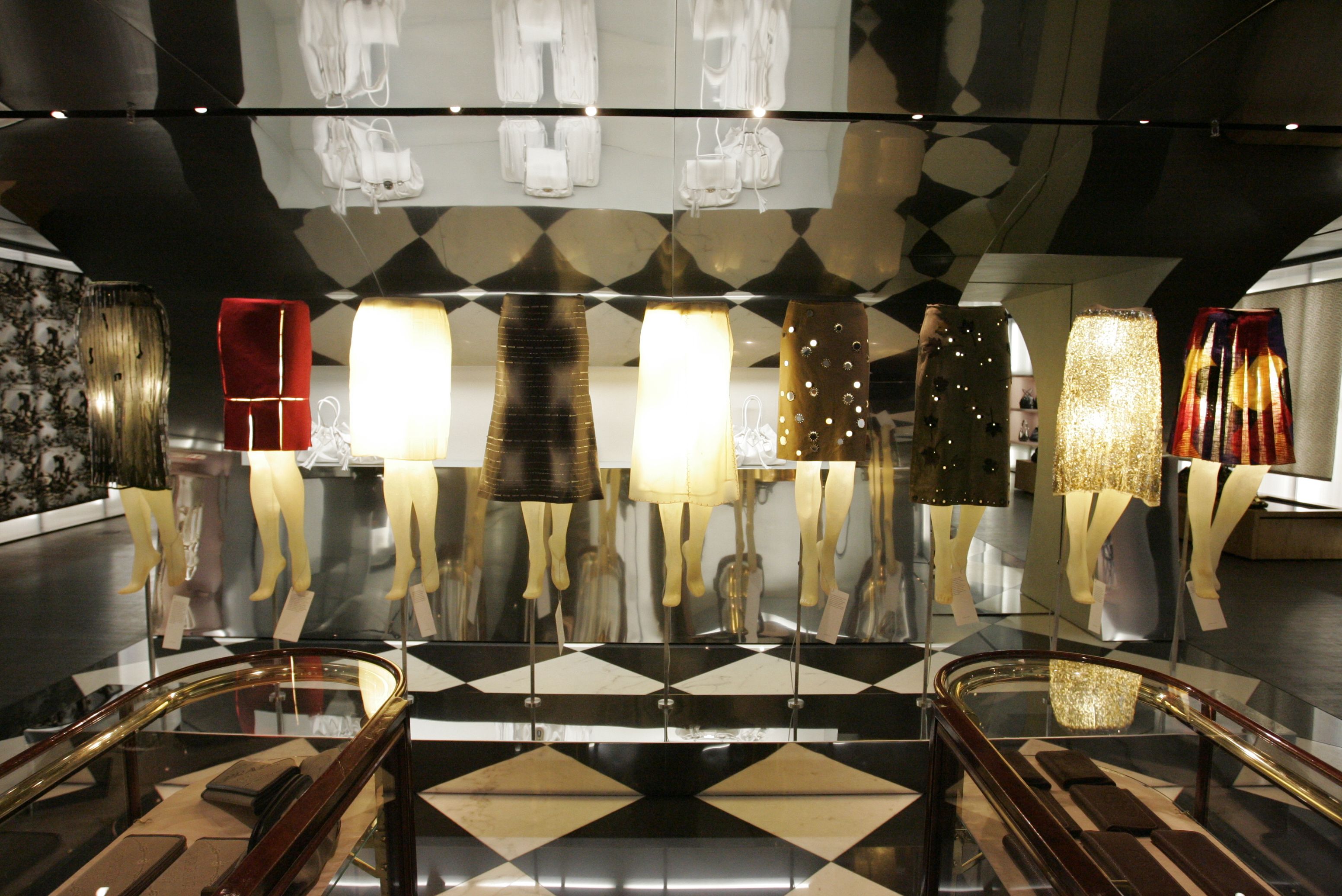 普拉达腰部以下-11