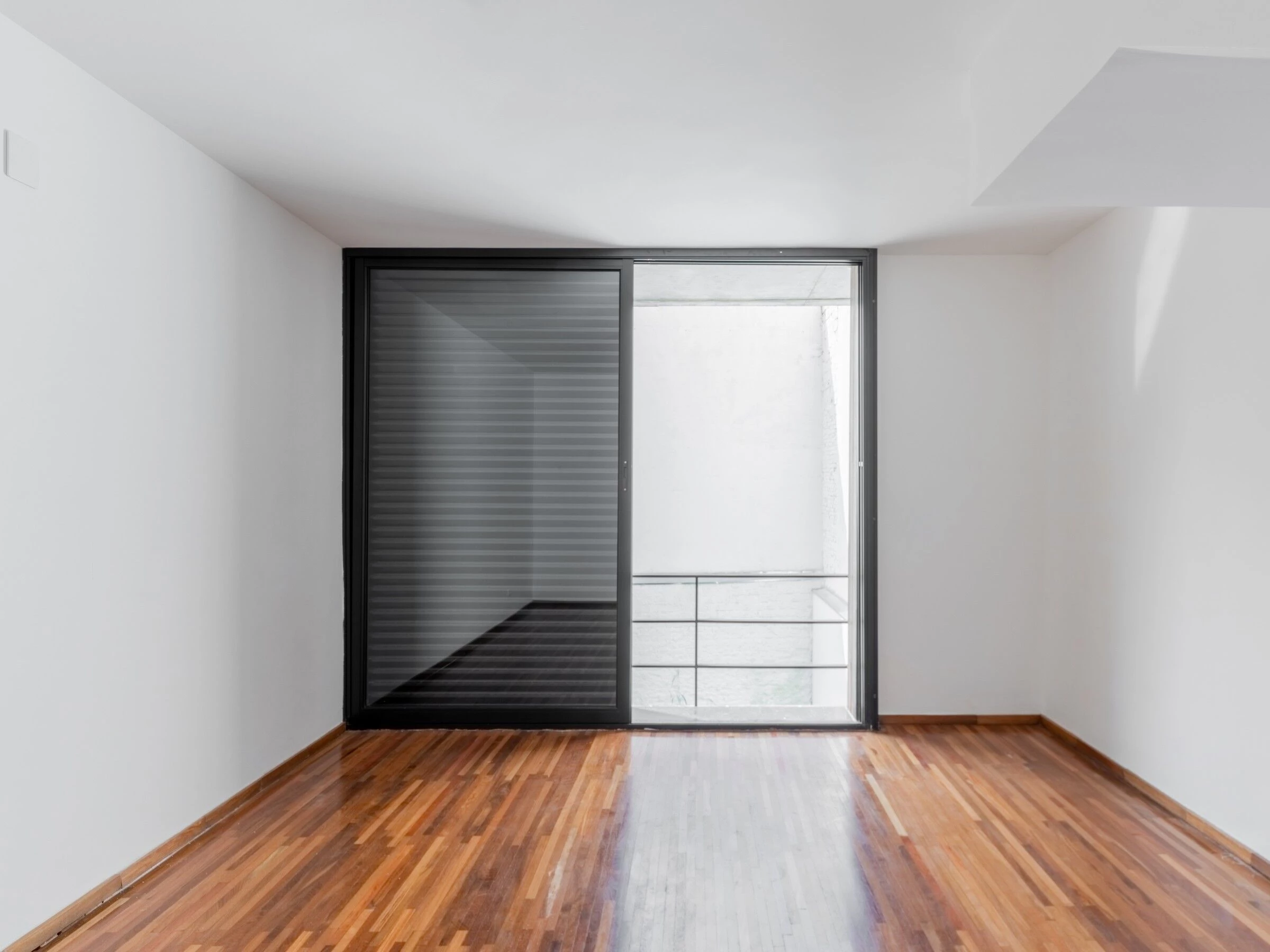 巴西 Vila Leopoldina House | 简约灵动的三层私人住宅-34