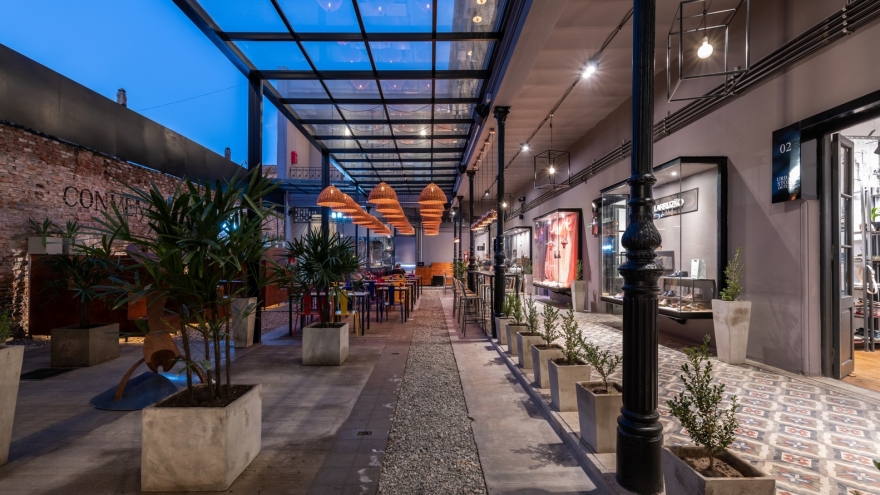 阿根廷百年修道院改造的购物中心-70