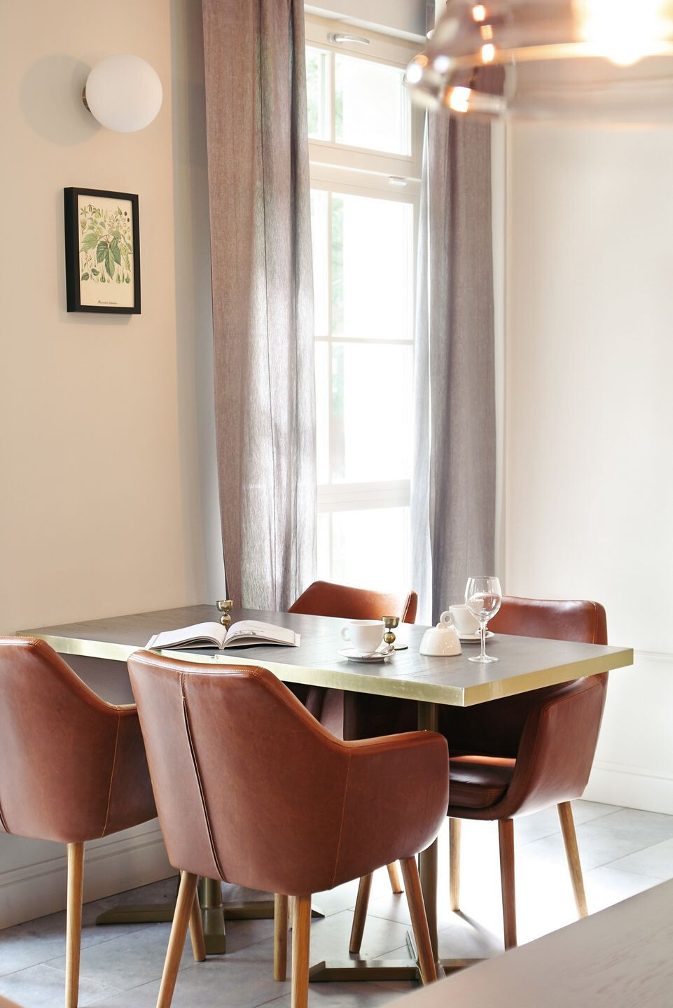 波兰历史建筑中的现代酒店设计-32