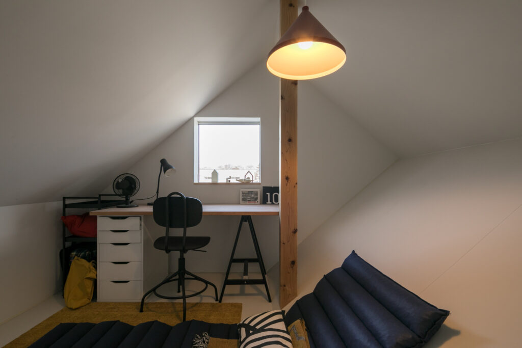 職住一体の建築家の自邸　ゆるやかに居場所をつなげ、仕事と生活の場をひとつに | Architecture | 100%LiFE-22