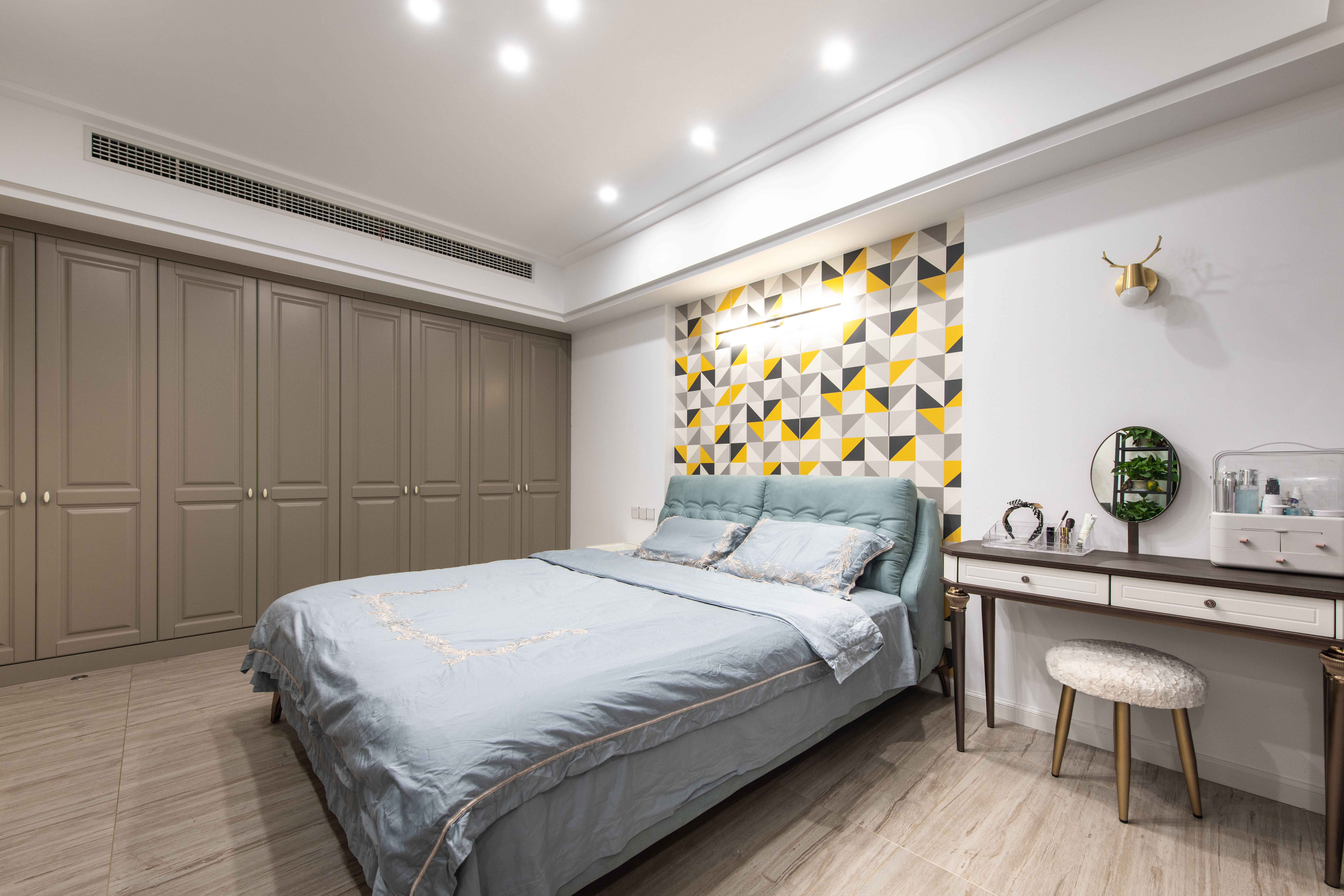 协信春山台现代简约风家居设计-20