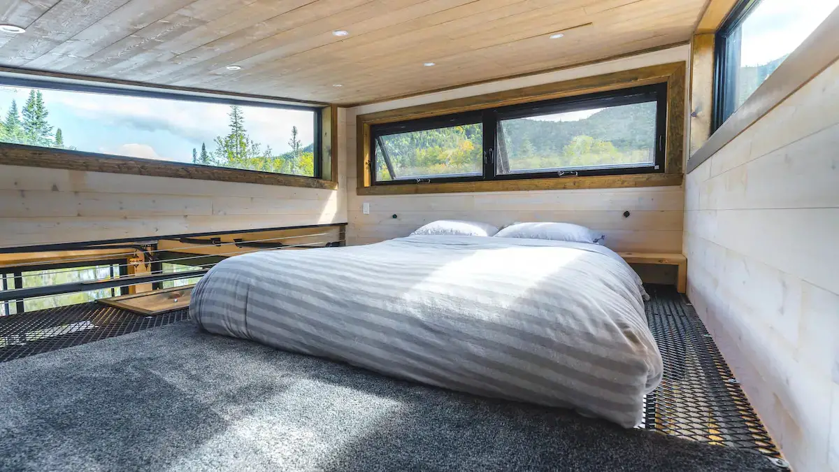 魁北克水上小屋 | 现代舒适与自然美景的完美融合-11