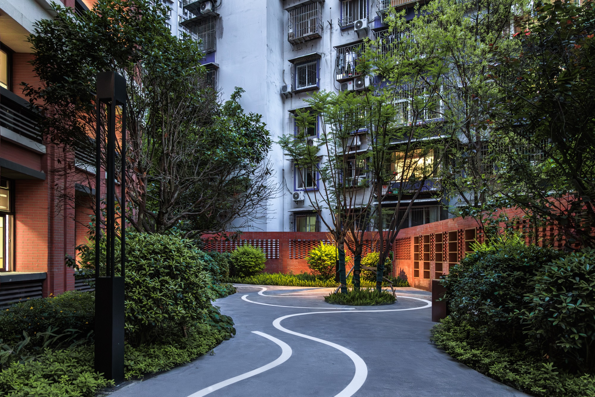 巴蜀中学张家花园校区景观改造丨中国重庆丨AF.d 奥凡设计(景观),重庆市设计院城市建筑一院(建筑)-125