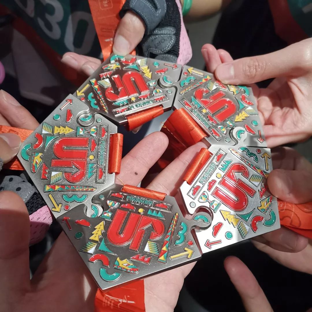 KPF 上海团队挑战垂直马拉松 登顶上海之巅-8