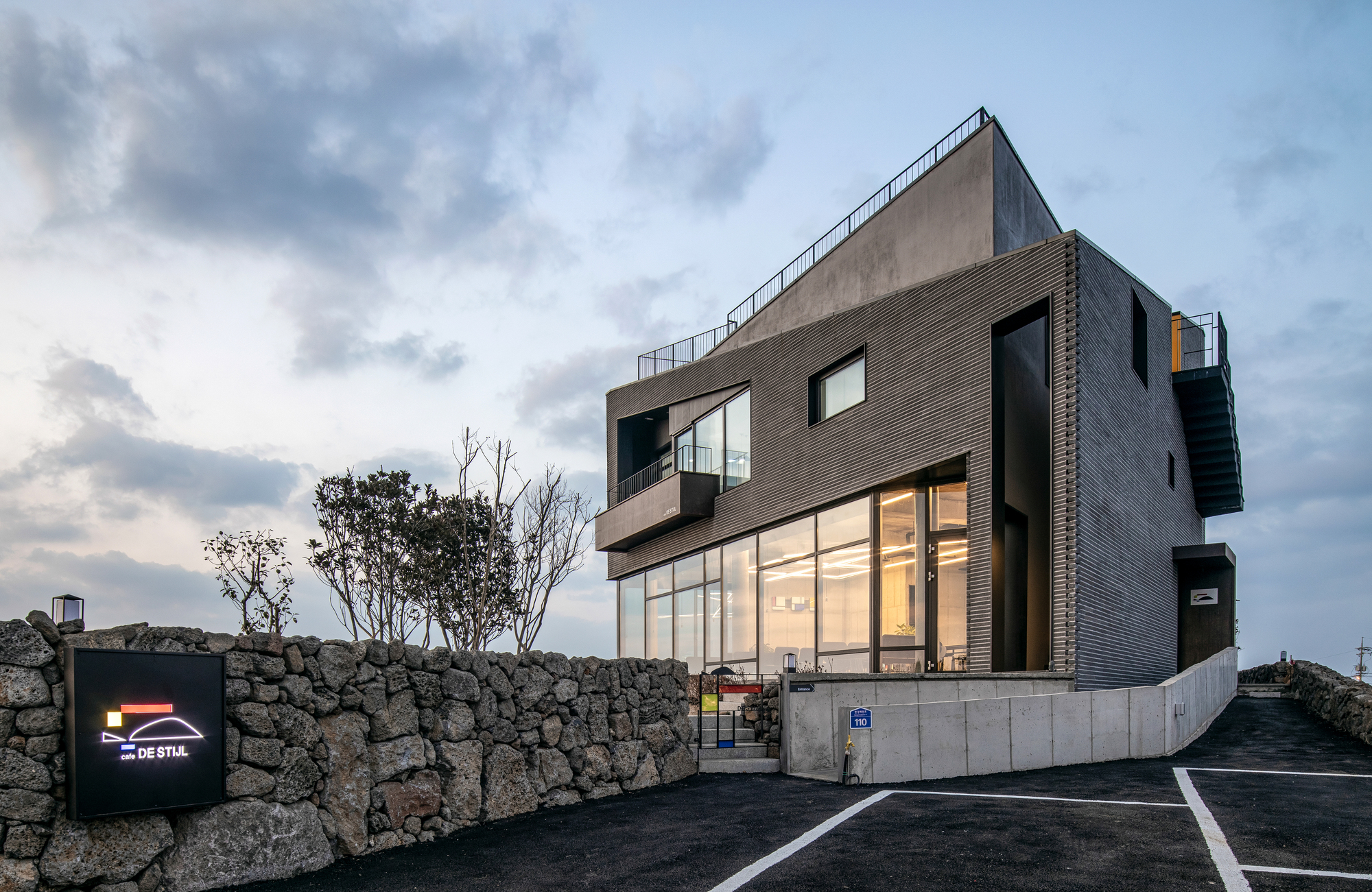 Whale Island Café House / Design Lab so S.O Architects-35