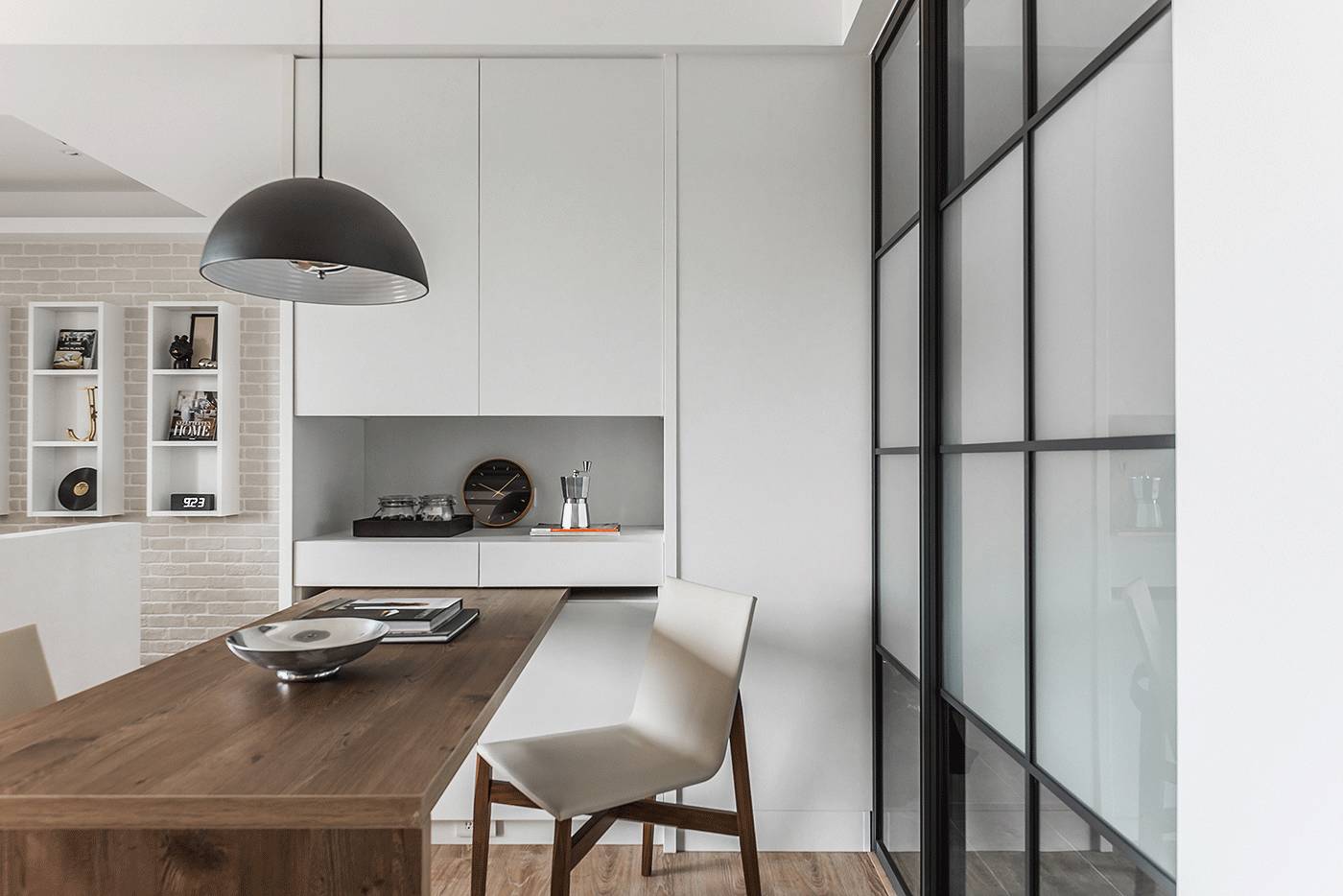 台式简约风住宅设计 生活品位的精致展演-14