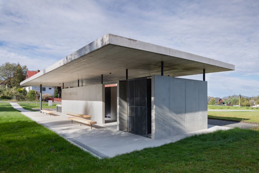 Sociální zázemí parkoviště Trojanovice – Mrva.net-15