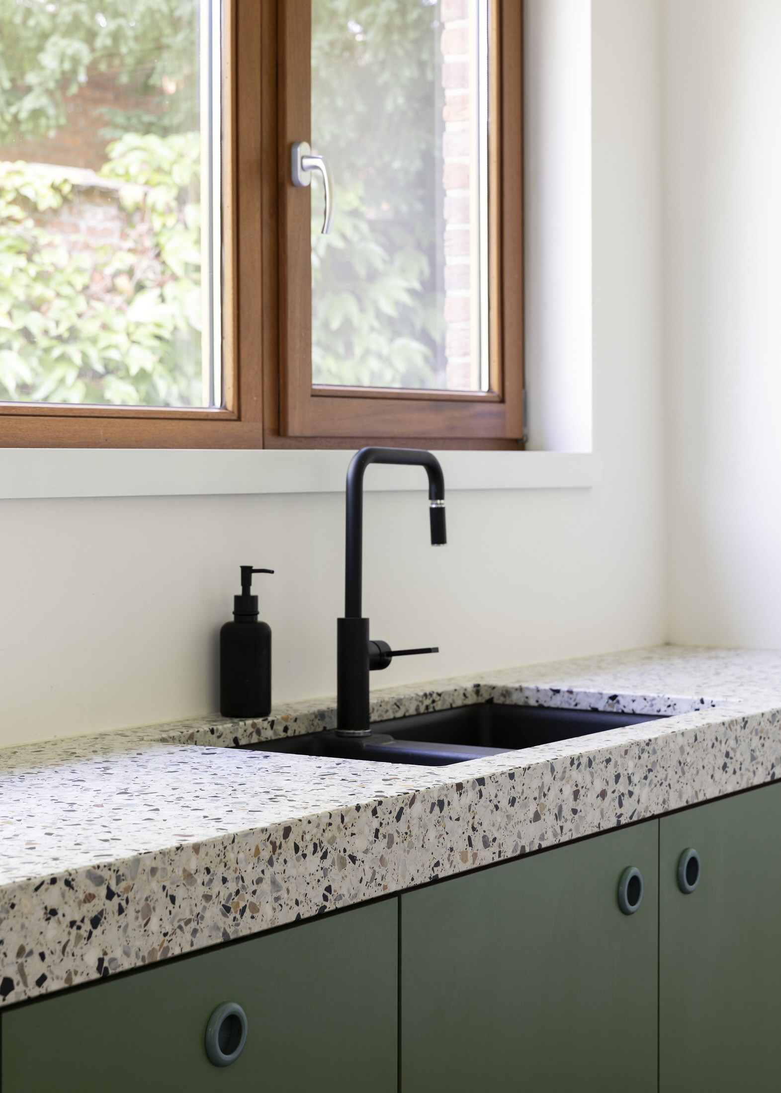 比利时历史医生住宅及诊所改造项目丨Dries Otten和Axelle Vertommen-17