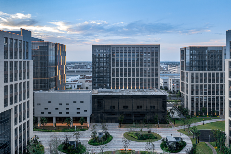 产业社区破局之路 · 智慧化,多元化,形象引领丨中国丨三益-93