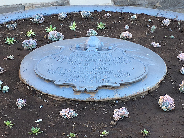 Aliwal North马饮水槽丨南非丨Walter Macfarlane & Co-6