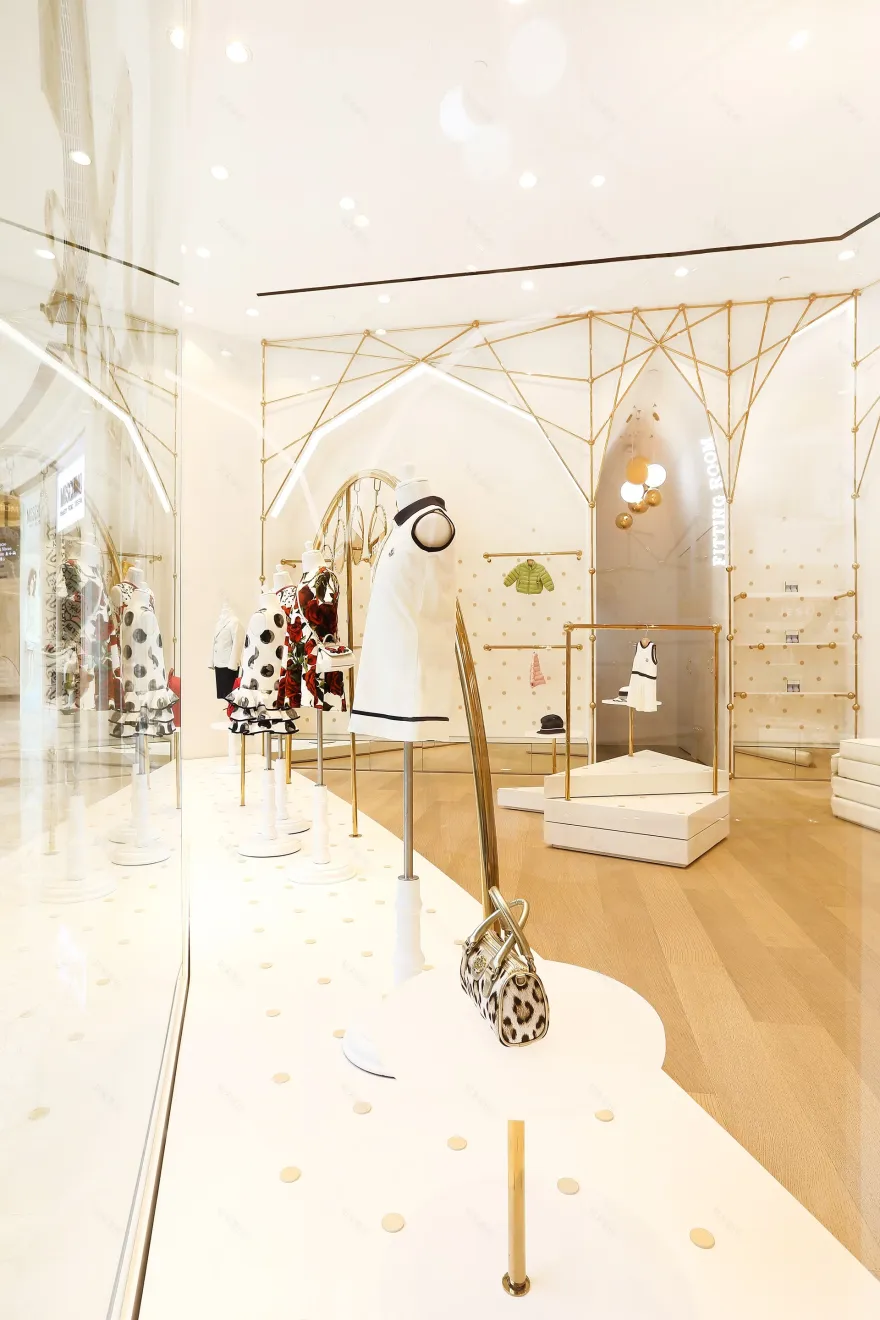 UM Junior 童装店 · 金色奇想空间-21