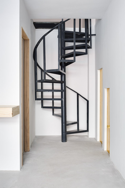 《LAM Agency  Marcos Miguélez》- 打造双层空间，实现商业与住宅的完美融合-15