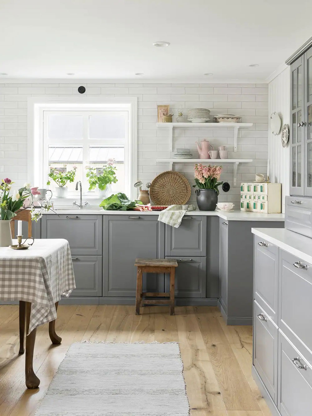 瑞典 19 世纪红墙乡村小屋的温馨设计-6