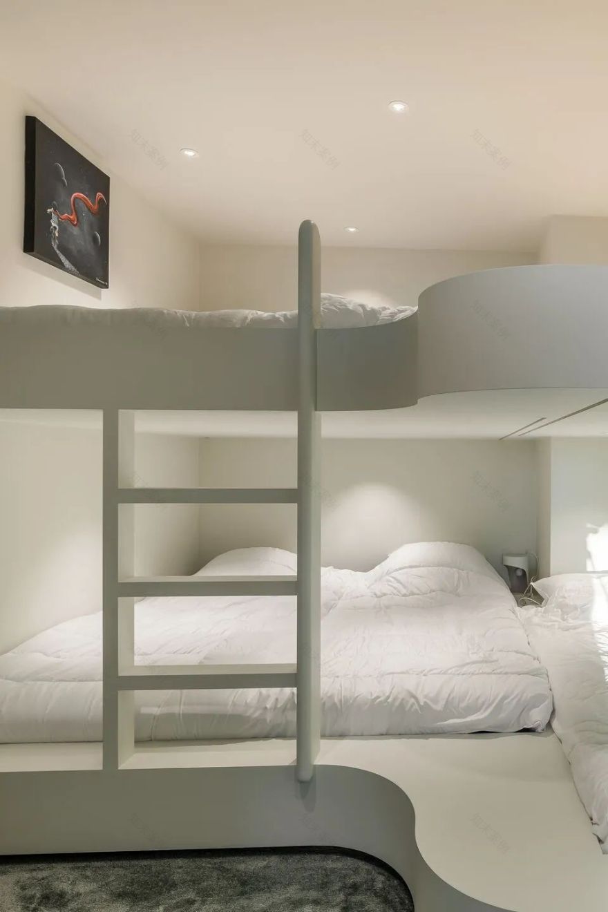 比利时克诺克复式顶层公寓室内装修丨Architects Claerhout Van Biervliet-37