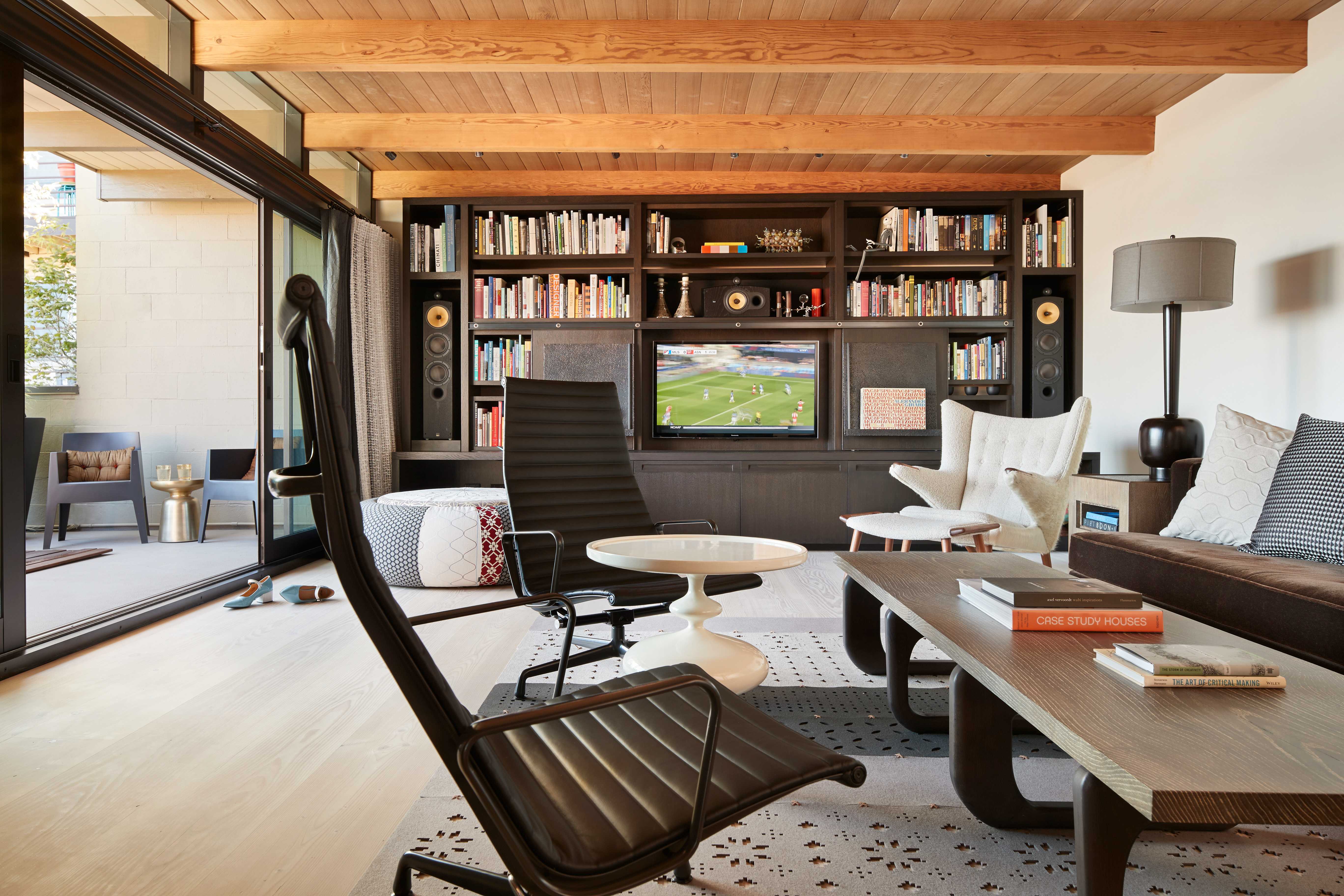 mid century queen anne condo-3