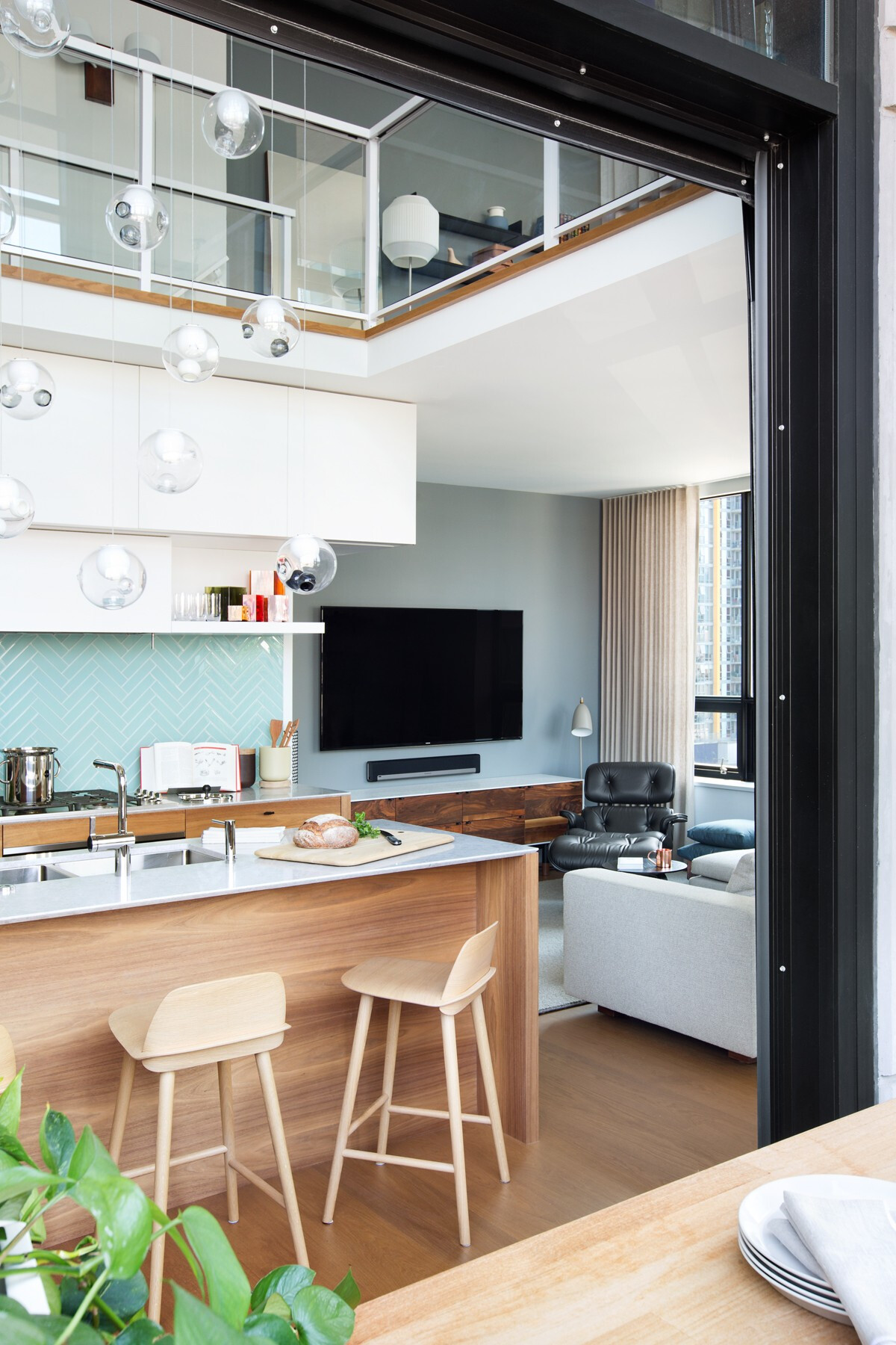 温哥华工业风公寓 | 打造开放空间,强调运动主题-8