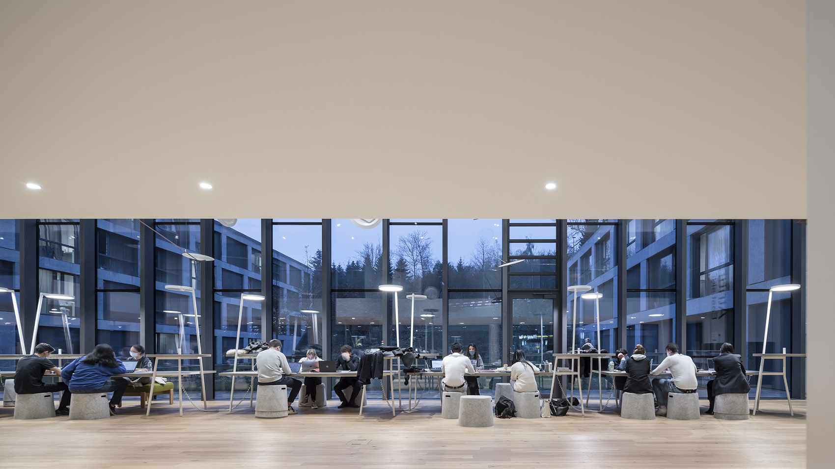 瑞士 EHL 酒店管理商学院丨IttenBrechbühl-47