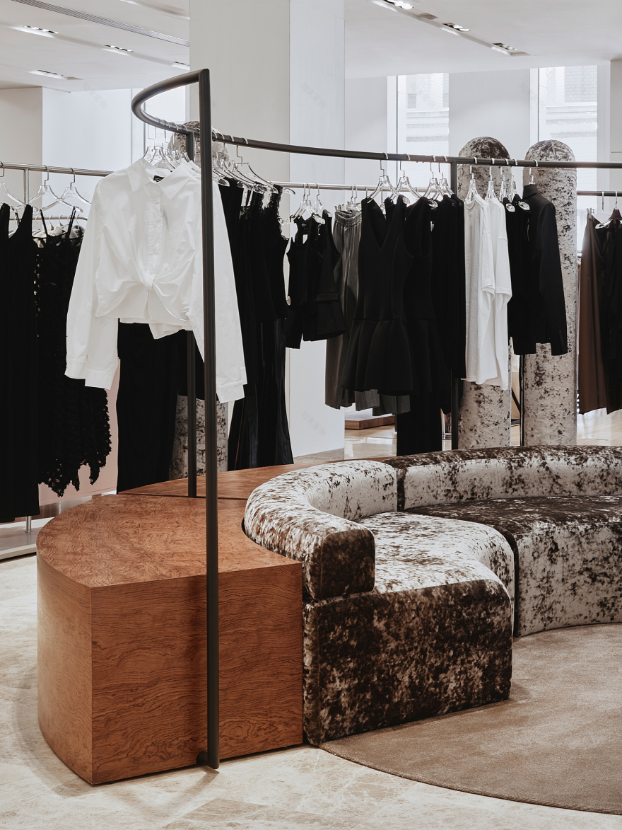 服装店丨SINITSA BURO-16