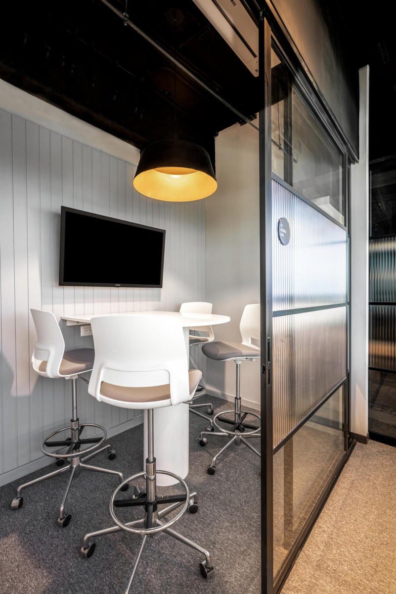 Guatemalan 电子零售商 Grupo Distelsa 办公室,Elemento Studio 打造和谐复古现代空间-11